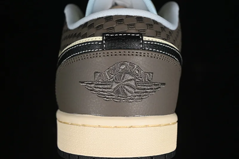 All categories Air Jordan Jordan series basketball shoes Air Jordan 1 Low Air Jordan 1 Low "Coconut Milk Black" AJ1 Joe 1 island style low-top cultural basketball shoes HQ3437-101